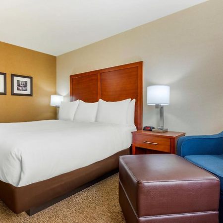 Comfort Inn & Suites Greater Napanee Zewnętrze zdjęcie