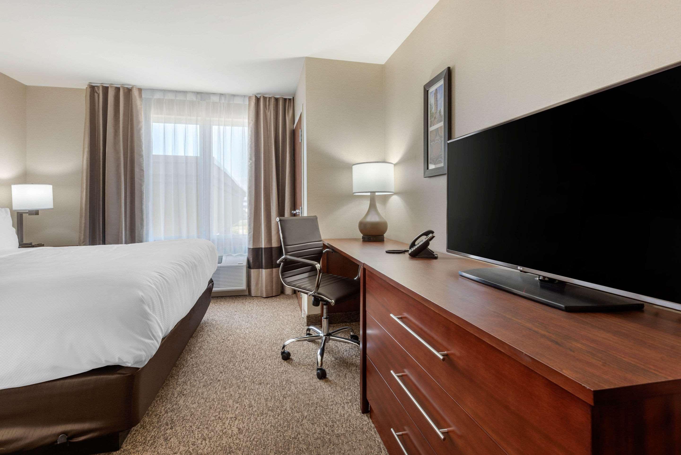 Comfort Inn & Suites Greater Napanee Zewnętrze zdjęcie